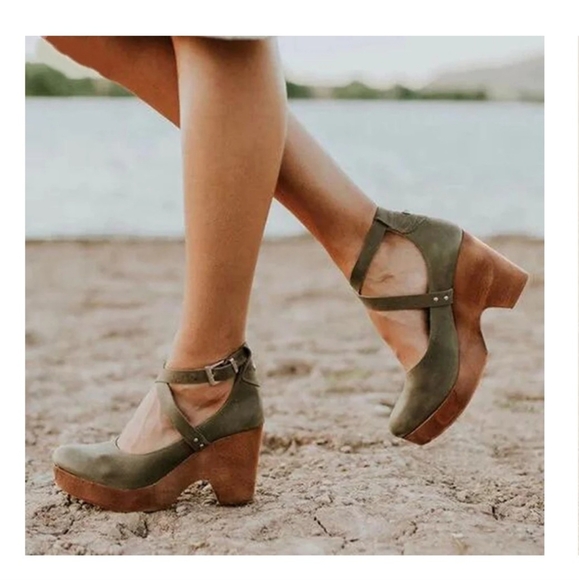 Green Dakota Criss Cross Platform Shoes - Picture 8 of 10